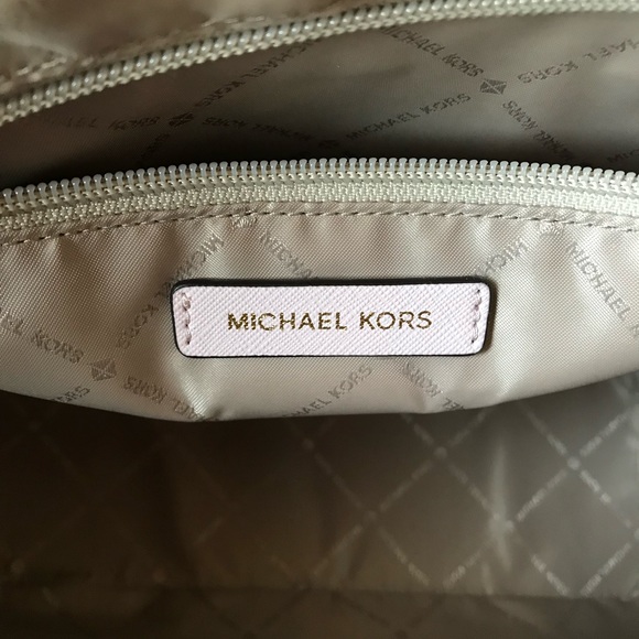 🌼Michael Kors Set - Picture 10 of 16